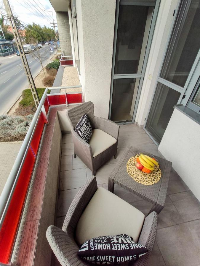 Holiday Apartman Sarvar Exterior photo